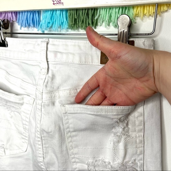 Y2K American Eagle High Rise Distressed Frayed White Denim Jean Mini Skirt Sz 2 - Picture 5 of 16